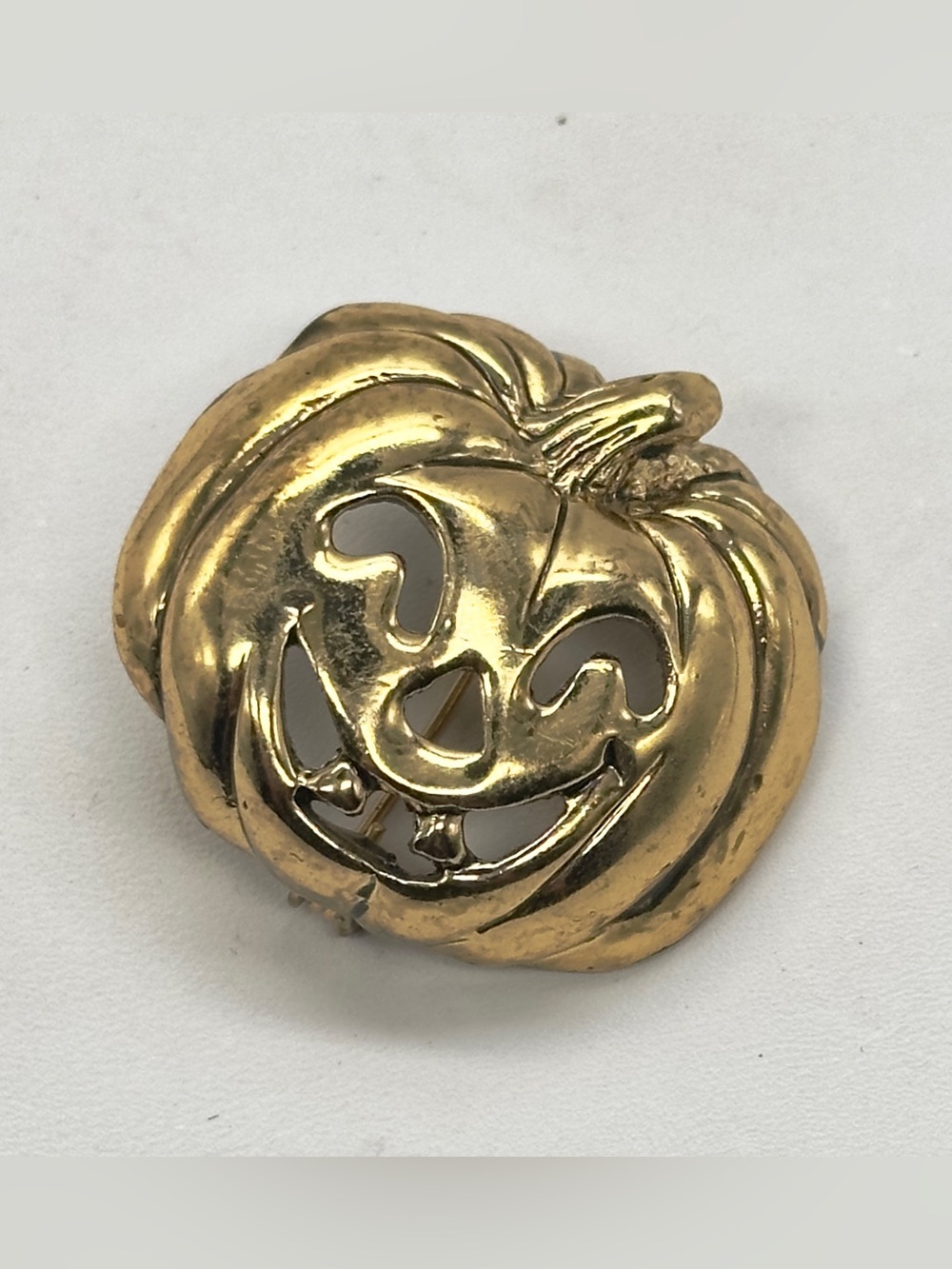 Vintage Gold Tone Pumpkin Jack O Lantern Brooch Pin Heavy Domed